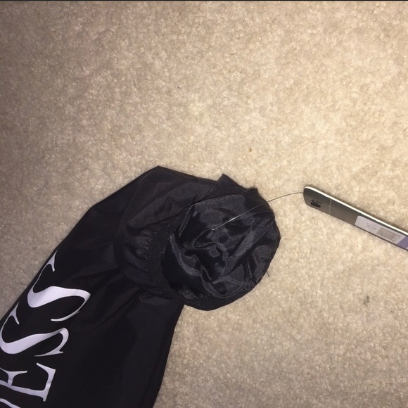 Guess jet black windbreaker - Picture 5 of 8